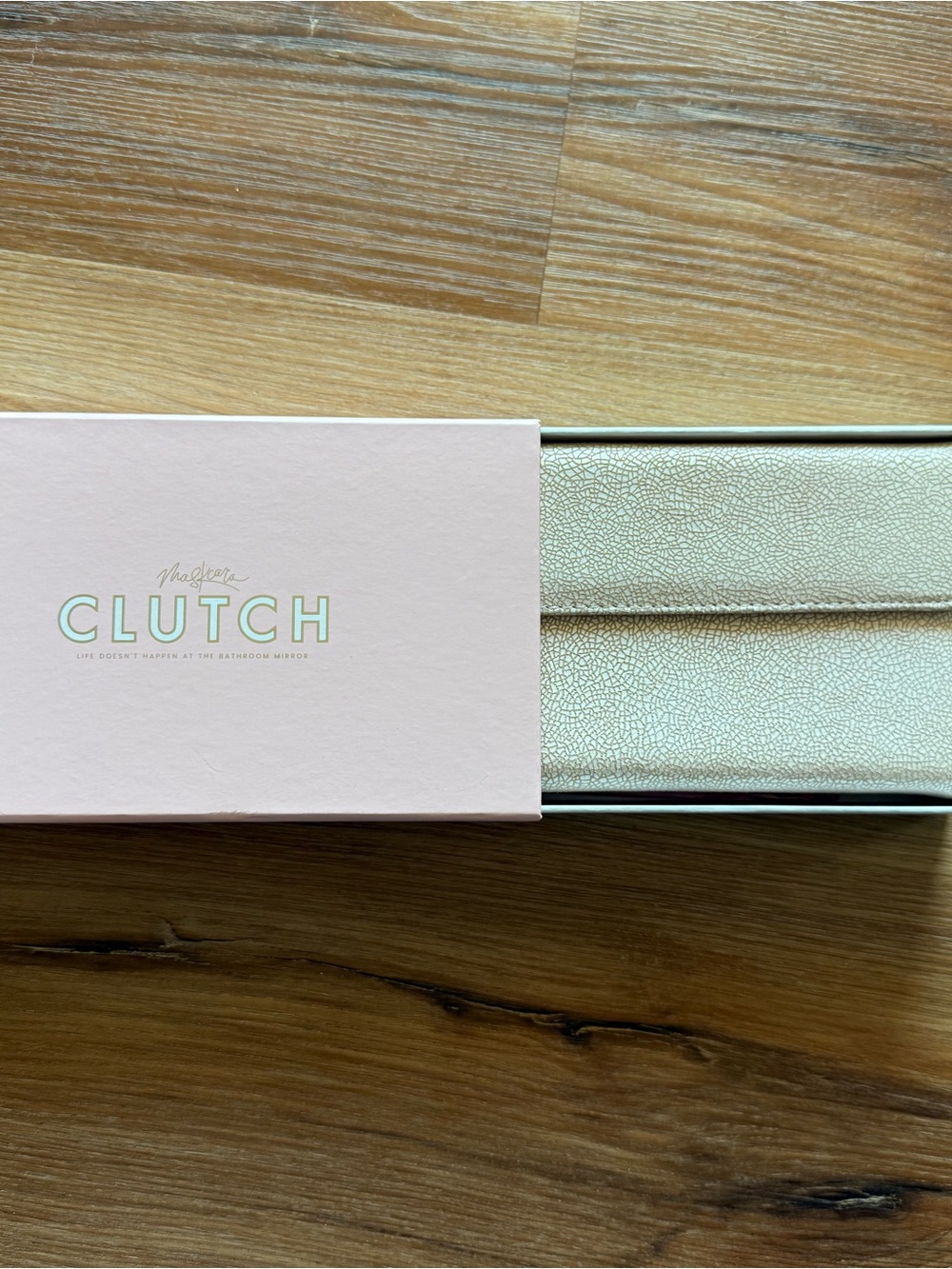 Seint/ Maskcara clutch